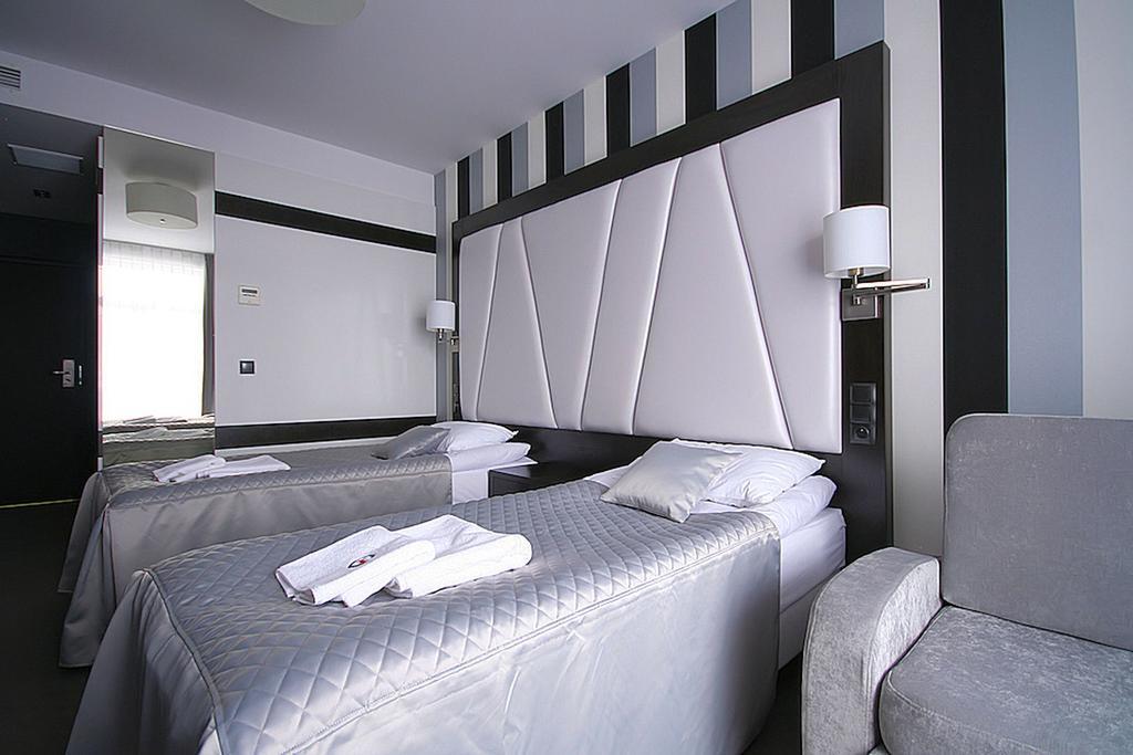 Hotel Grafit Kostomloty Pierwsze Room photo
